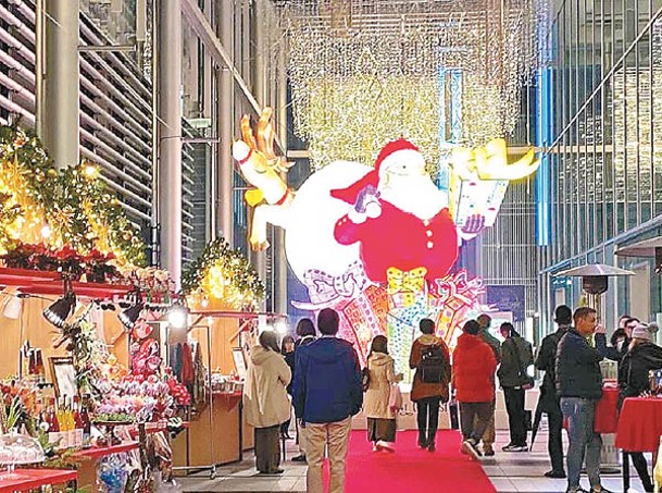 日本：東京八重洲聖誕市集非常熱鬧。
