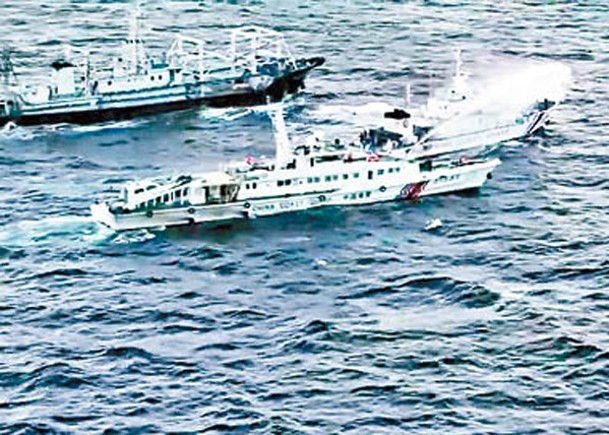 中菲兩國船隻在仁愛礁海域發生衝突。