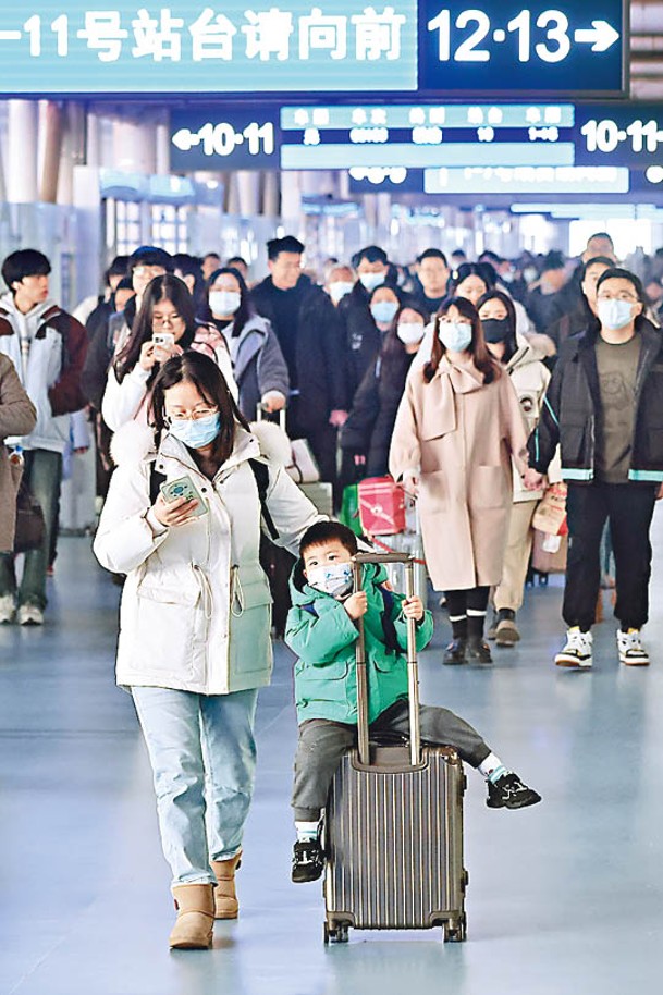 元旦假期首日全國道路交通總體平穩有序。