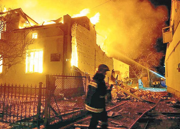 利沃夫一間博物館遭俄羅斯空襲後起火。