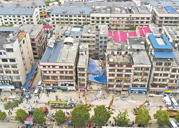 湖南長沙自建房倒塌事故造成多人死傷。