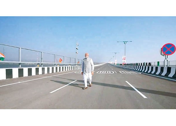 採日本技術  印度跨海大橋啟用