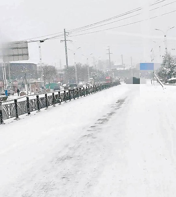 湖南：湖南省也大雪紛飛。