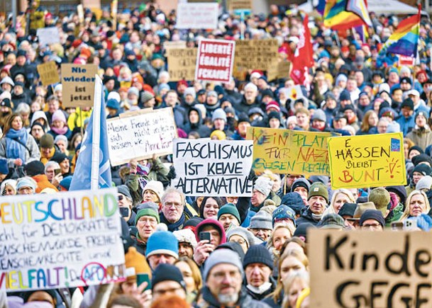 多人參與柏林示威。（Getty Images圖片）