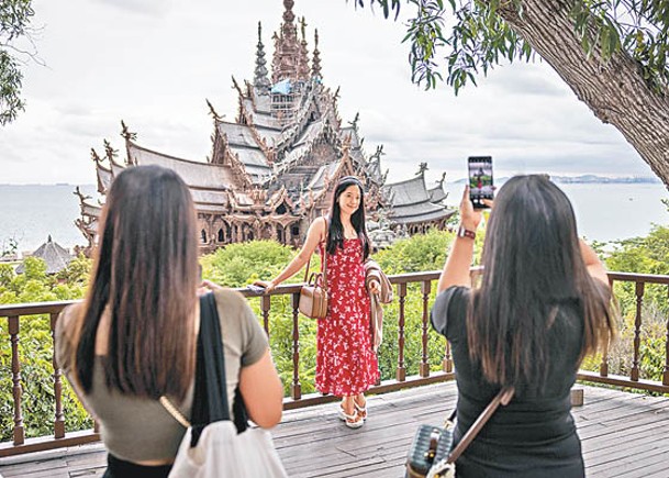 中國旅客可免簽入境泰國。