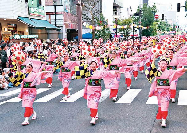 「花笠小姐」擬撤性別限制  下月定奪