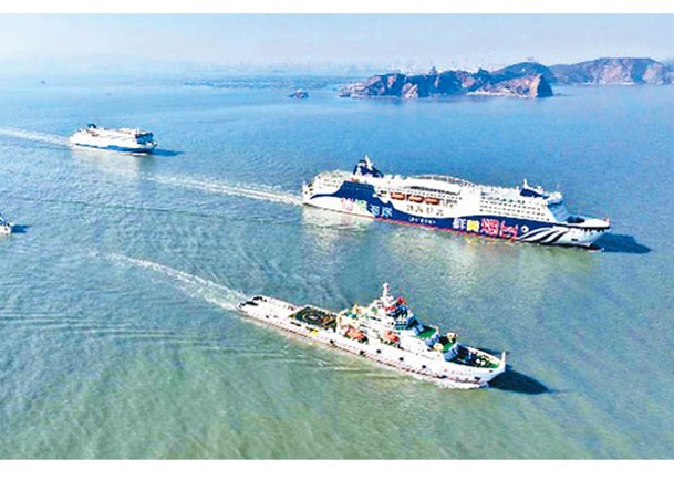 救撈系統部署船隻在海上值守。