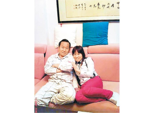胡新華（左）希望女兒胡春曉（右）盡快獲釋。