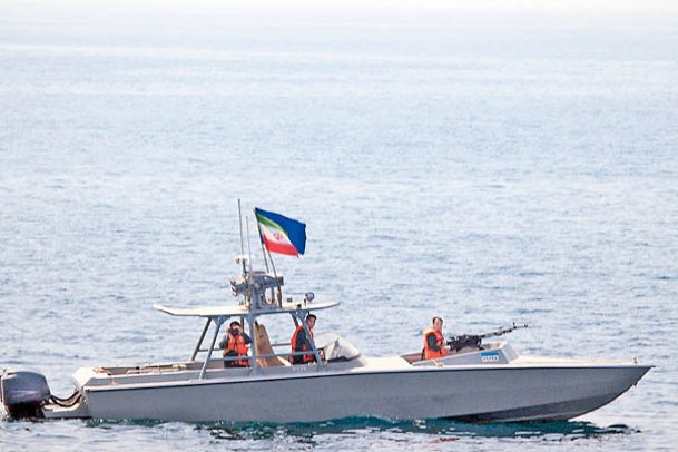報道指美國的報復行動可能對付伊朗艦艇。