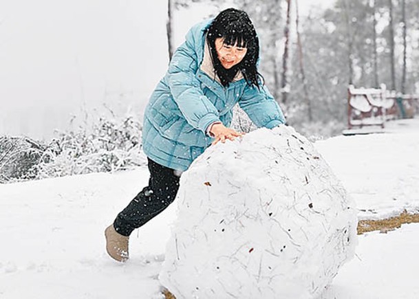 內地多個省市迎來特大雨雪天氣。