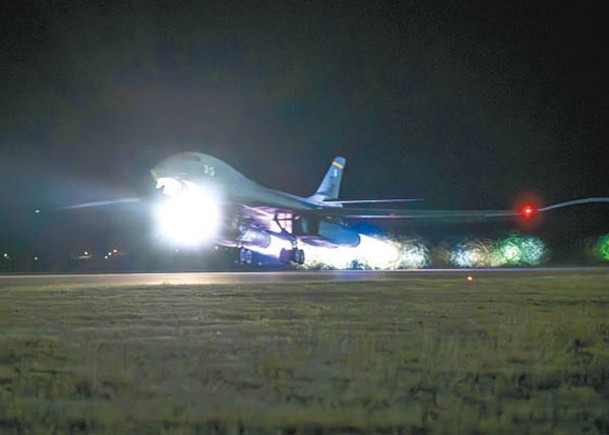 美國派出B1B超音速轟炸機空襲敍利亞及伊拉克。