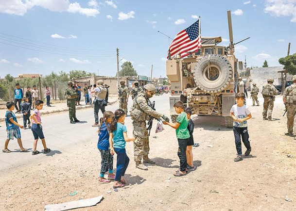 美國以反恐為由在敍利亞派駐士兵。