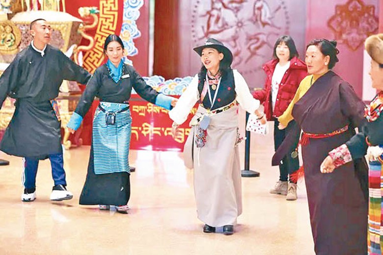 西藏博物館舉行慶祝新年活動。