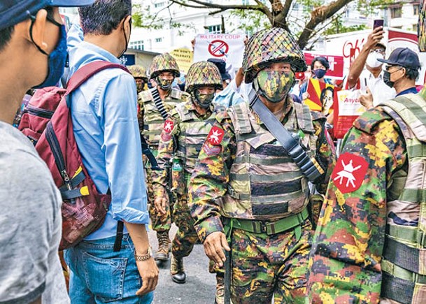緬軍擴大徵兵。（Getty Images圖片）