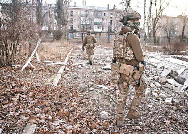 烏軍逐步撤出阿夫迪夫卡。（Getty Images圖片）