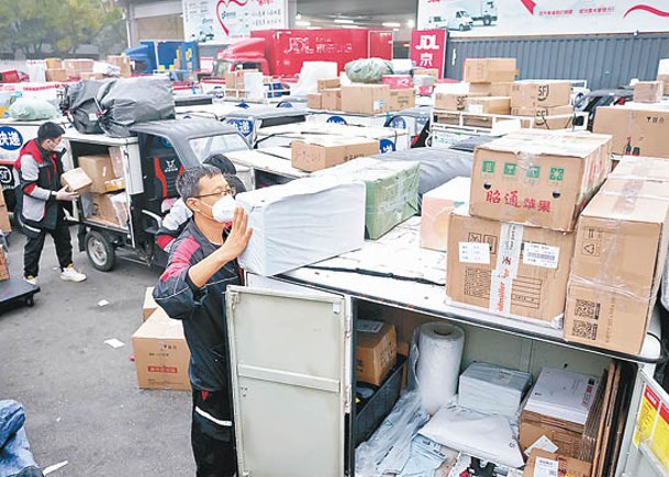 郵政局將督促企業落實對進京郵件及快件在投遞前二次安檢。
