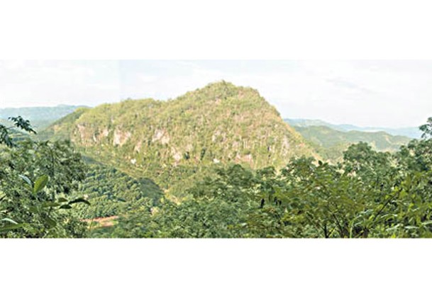娜咪囡洞穴位於景洪市，屬和平文化遺址。