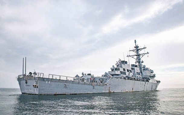 美國神盾驅逐艦卡尼號成為青年運動攻擊目標。