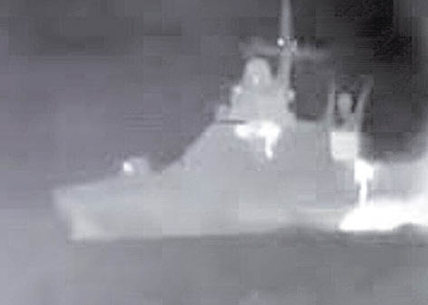 俄羅斯巡邏艦科托夫號遭烏克蘭無人艇攻擊。