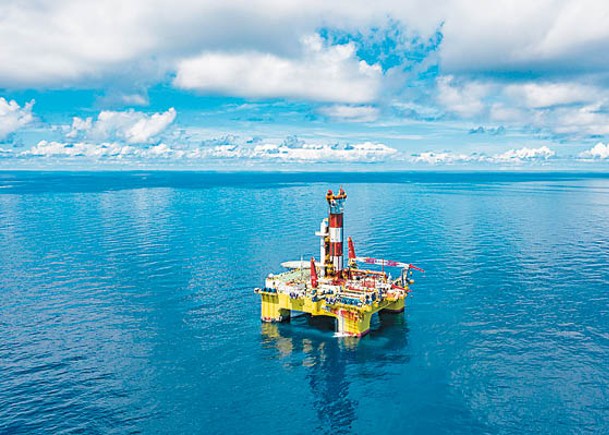 中海油在珠江口盆地發現中國首個深水深層油田。