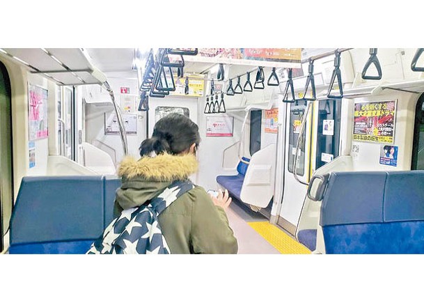 網民乘坐電車時在座位發現床蝨。