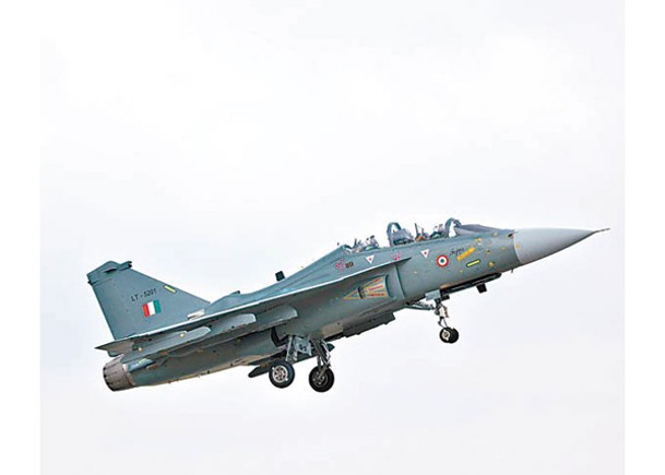 印度國產光輝輕型戰機出事。
