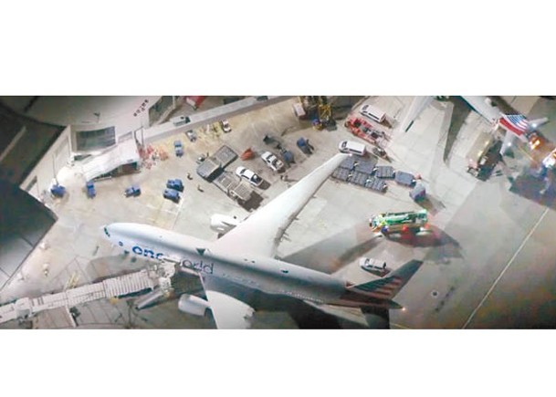 波音777內陸機疑故障  迫降洛城機場
