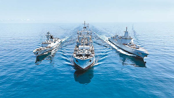 中國解放軍南部戰區海軍艦艇編隊巡航。