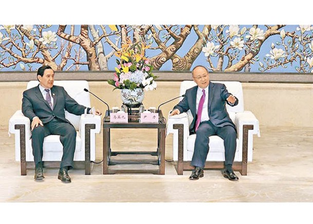 台灣前總統馬英九（左）會見北京市委書記尹力（右）。（中時電子報圖片）