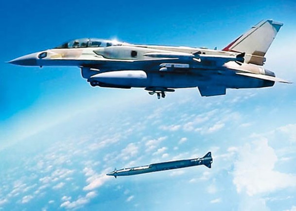 以色列戰機可以發射狂暴空對地導彈。