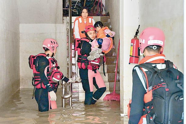 粵北多地暴雨成災。（中新社圖片）