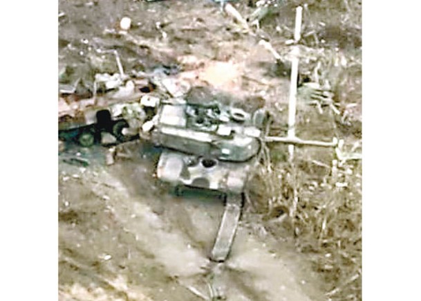 不堪俄無人機攻擊 烏軍美援坦克撤離
