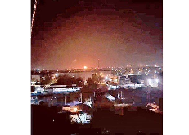 克拉斯諾達爾邊疆區煉油廠遇襲起火。
