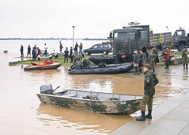 巴西水災增至百死  政府停救援