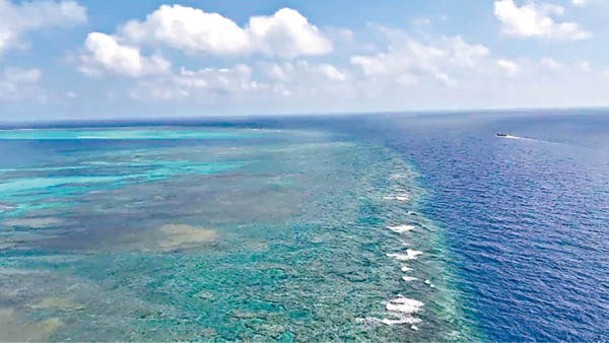 內地官媒首次披露黃岩島航拍畫面。