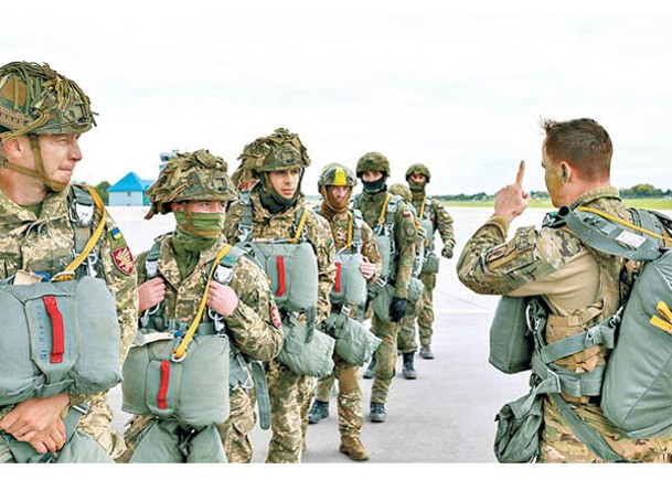 美軍曾派員到烏克蘭境內訓練當地士兵。