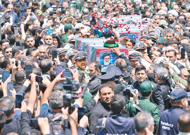 伊朗為總統萊希等人舉行葬禮。（Getty Images）