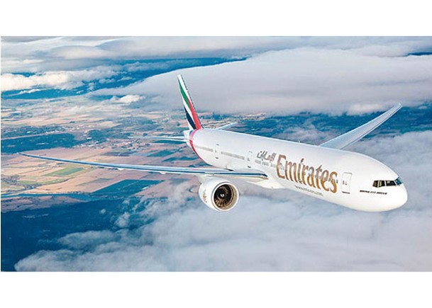 阿聯酋航空波音777客機  杜拜飛孟買遇鳥擊