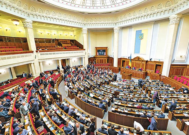 普京稱烏克蘭總統權力應轉移給最高議會議長。