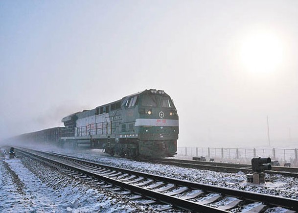 綏佳鐵路貨物列車  撞工人6死