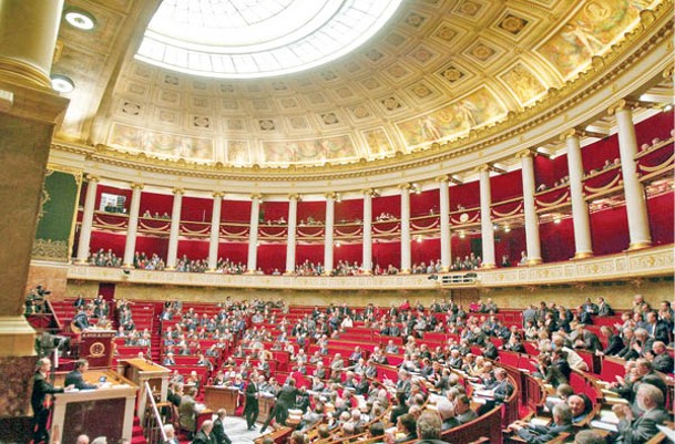 法國國民議會解散，將提早大選。