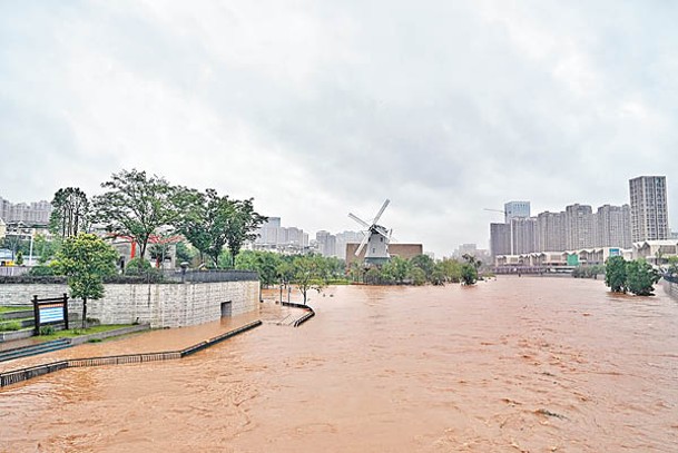 長沙圭塘河水位上漲。（中新社圖片）