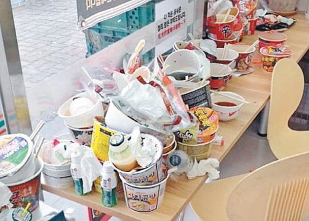 濟州島有便利店員發文控訴中國遊客遺下大量垃圾。