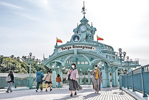 不少遊客喜愛到東京迪士尼樂園遊玩。（Getty Images圖片）