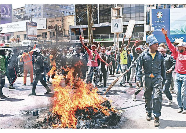 肯尼亞加稅法案引發民眾上街，最後演變為暴力示威。（Getty Images圖片）
