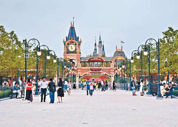上海迪士尼樂園尚未回應臭味產生的原因。