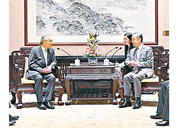 會見泰前總理兼外長  王毅稱願共同應對全球挑戰