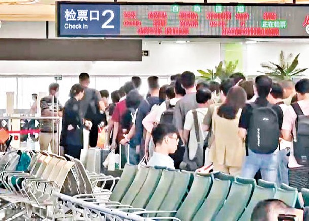 深圳鐵路預計在內地鐵路暑期運輸期發送1,919萬人次旅客。