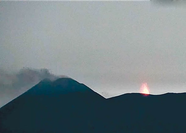意埃特納火山續噴熔岩