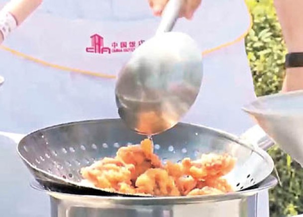 世界鍋包肉大賽上月底在吉林省吉林市落幕。